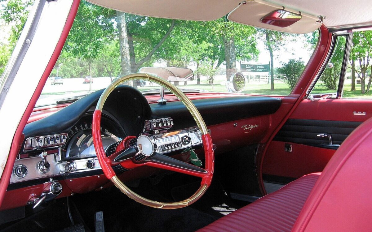 Chrysler-New-Yorker-Coupe-1960-8