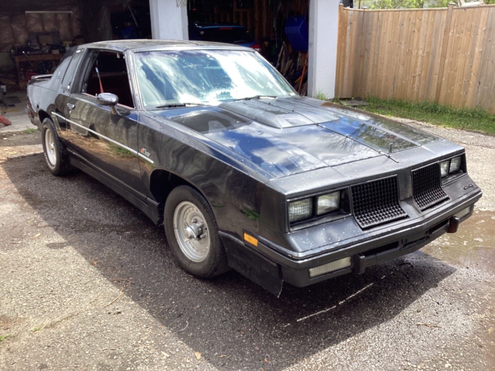 Oldsmobile Cutlass Coupe 1983 à vendre