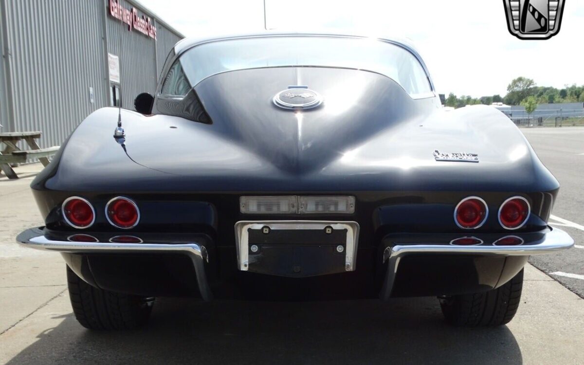Chevrolet-Corvette-1967-5