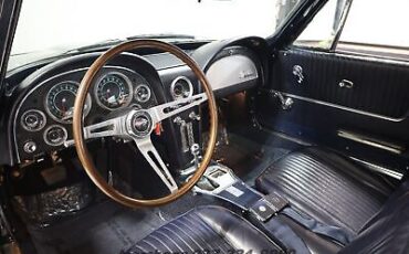 Chevrolet-Corvette-Coupe-1964-1