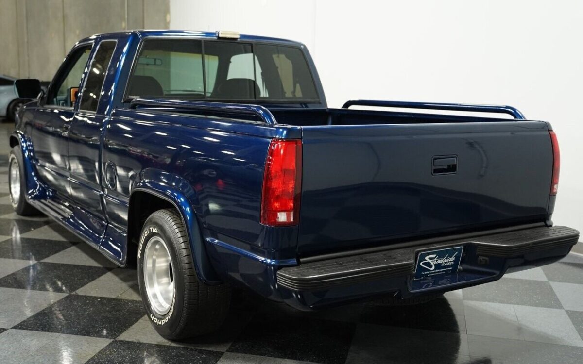Chevrolet-Silverado-1500-Pickup-1993-7