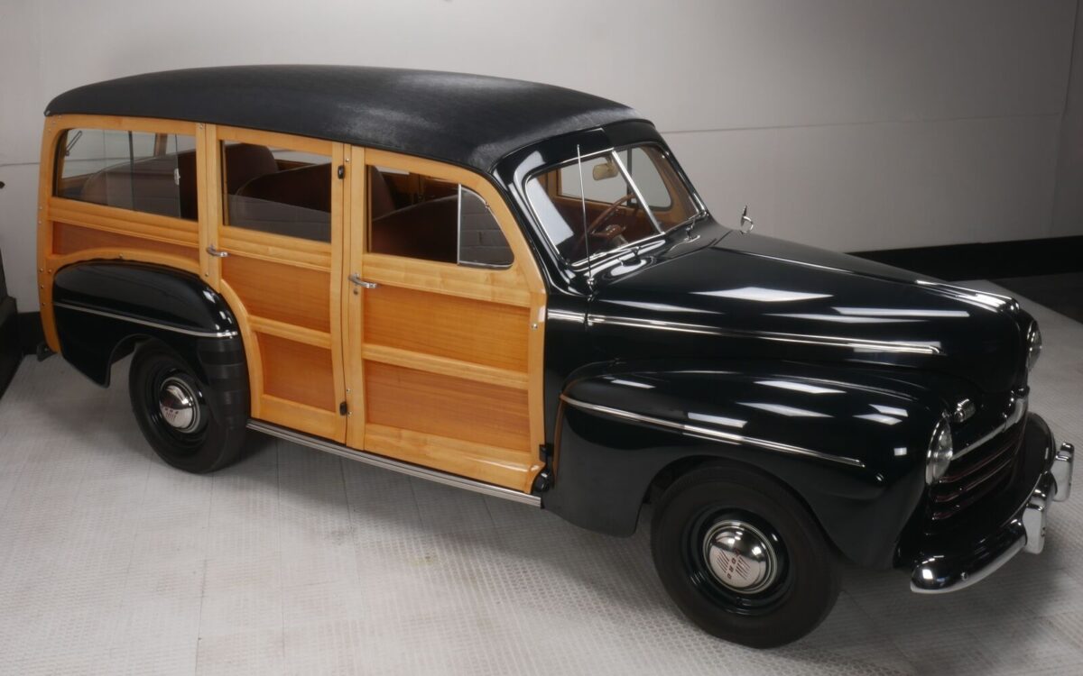 Ford-Wagon-Break-1946-1