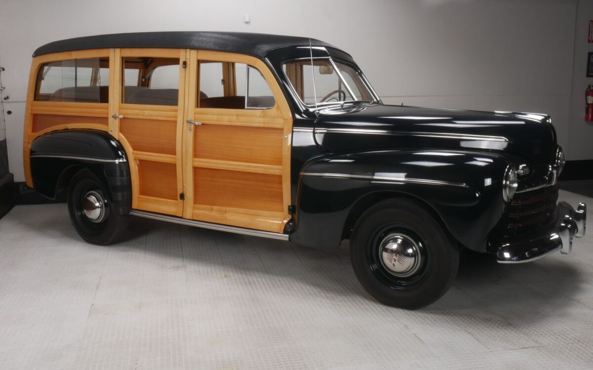 Ford-Wagon-Break-1946