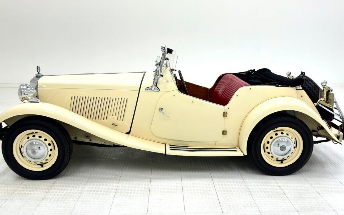 MG-T-Series-Cabriolet-1952-3