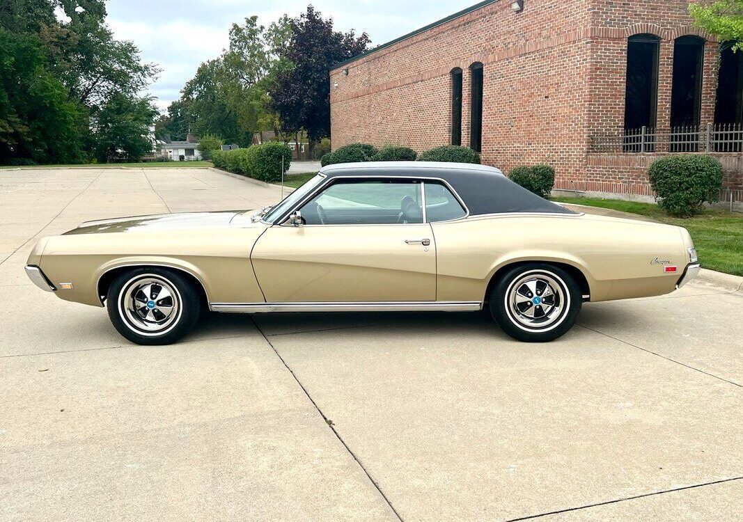 Mercury-Cougar-Coupe-1969-9