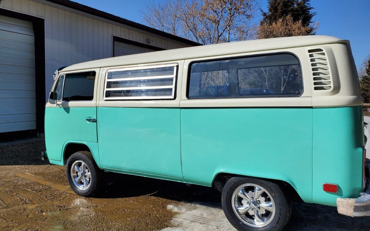 Volkswagen-BusVanagon-1974-4