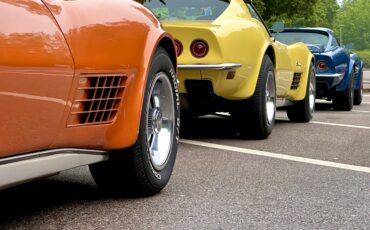 4 Corvettes C3 Stingray importées des USA