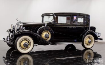 1931-cadillac-355a-town-sedan