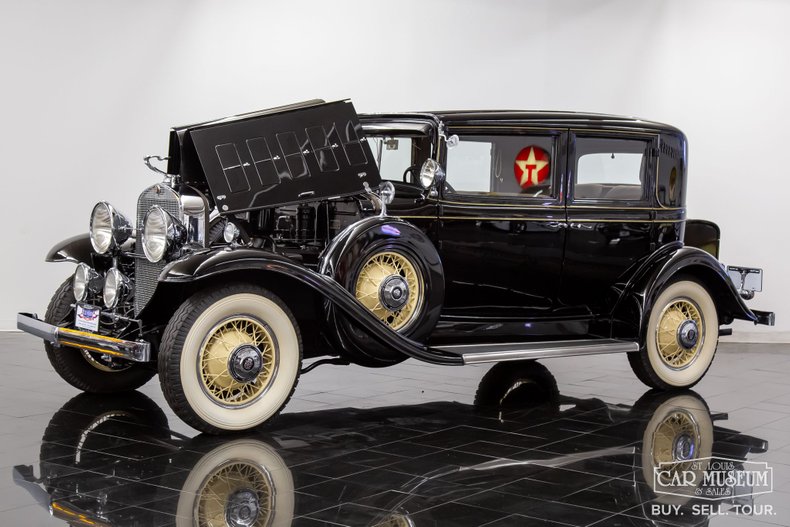 1931-cadillac-355a-town-sedan