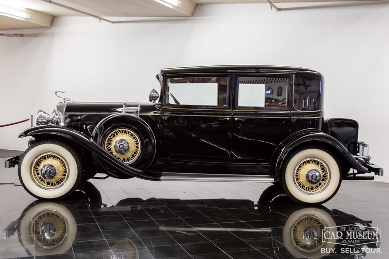 1931-cadillac-355a-town-sedan