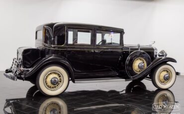 1931-cadillac-355a-town-sedan