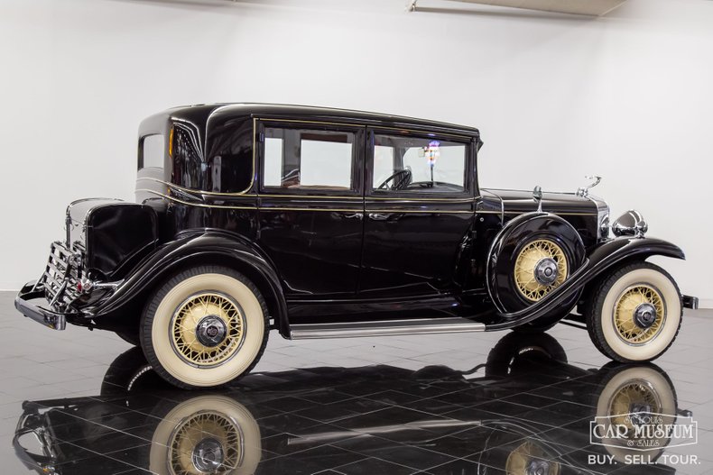 1931-cadillac-355a-town-sedan