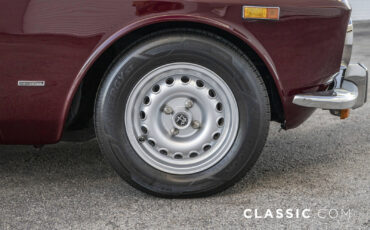Alfa-Romeo-2000-GTV-1974-36