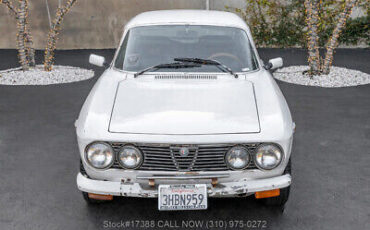 Alfa-Romeo-GTV-2000-1974-1