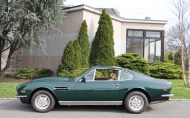Aston-Martin-Vantage-1982-3