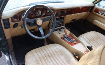 Aston-Martin-Vantage-1982-6