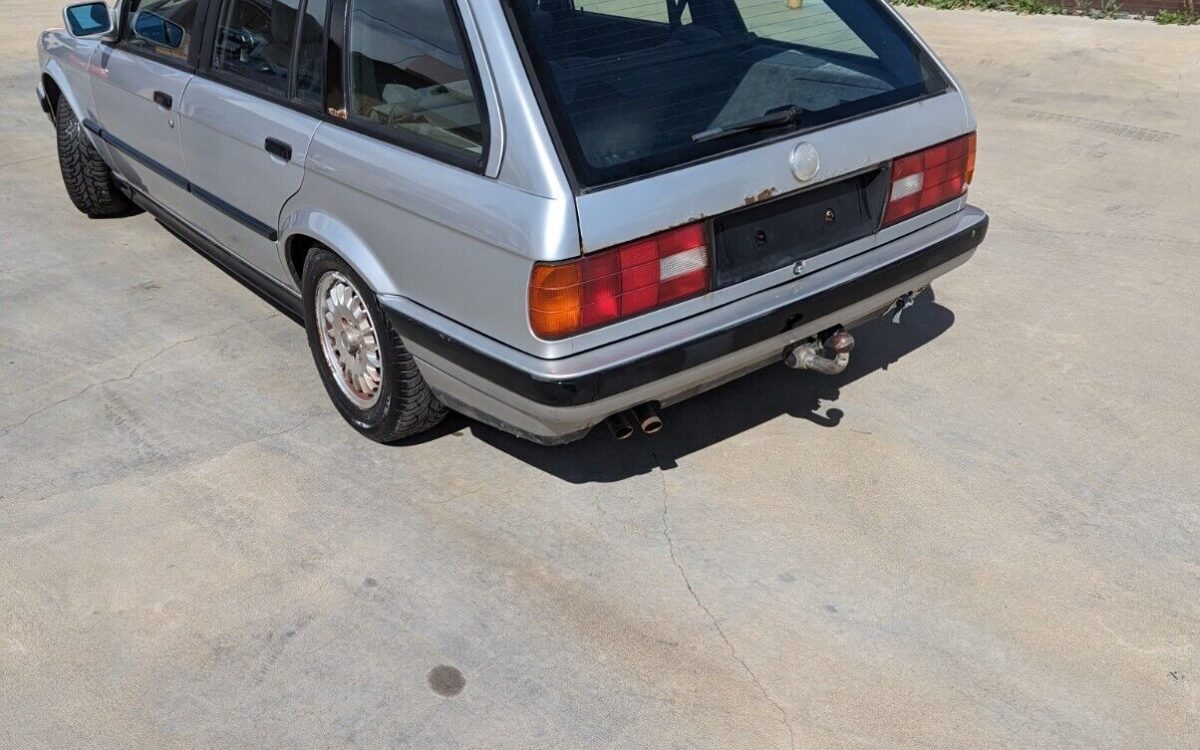 BMW-3-Series-1991-8