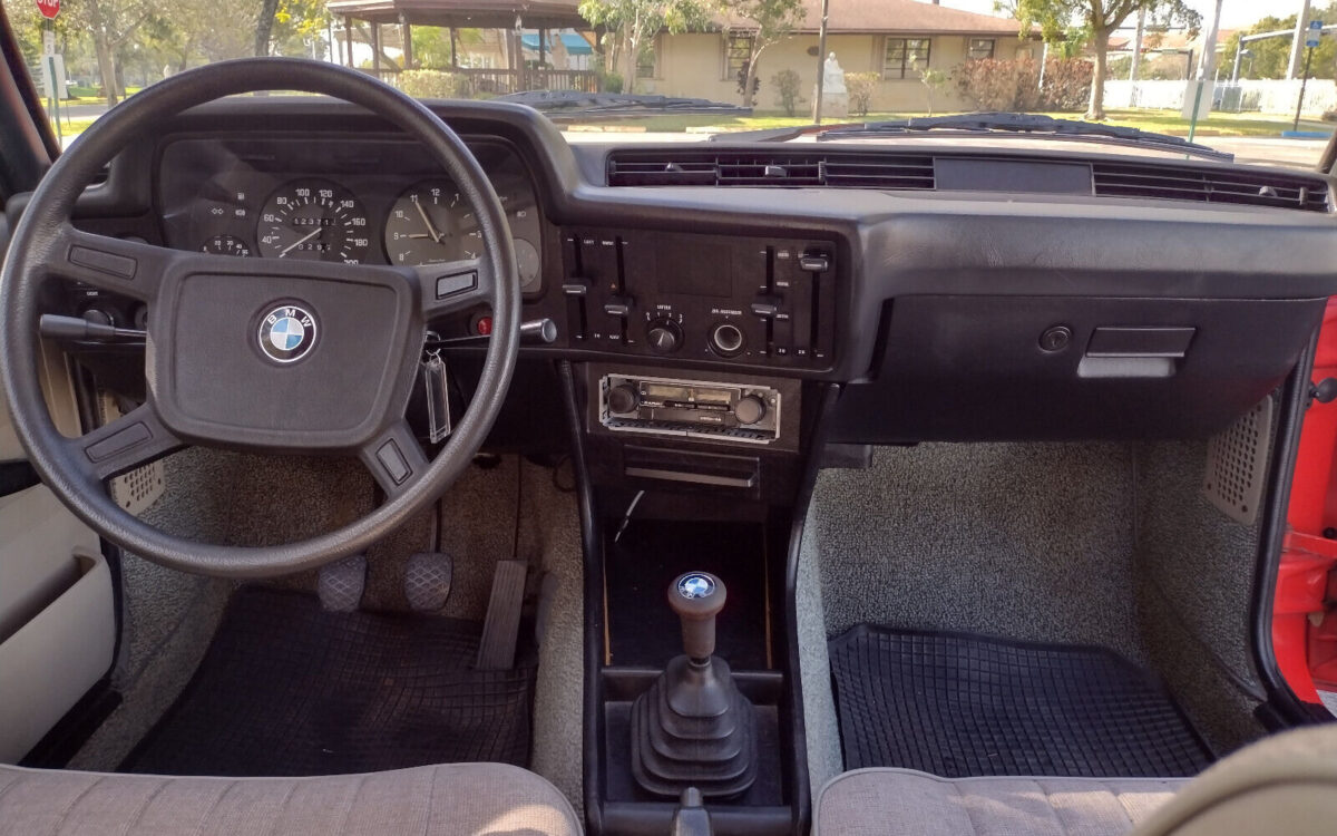 BMW-3-Series-Coupe-1978-17