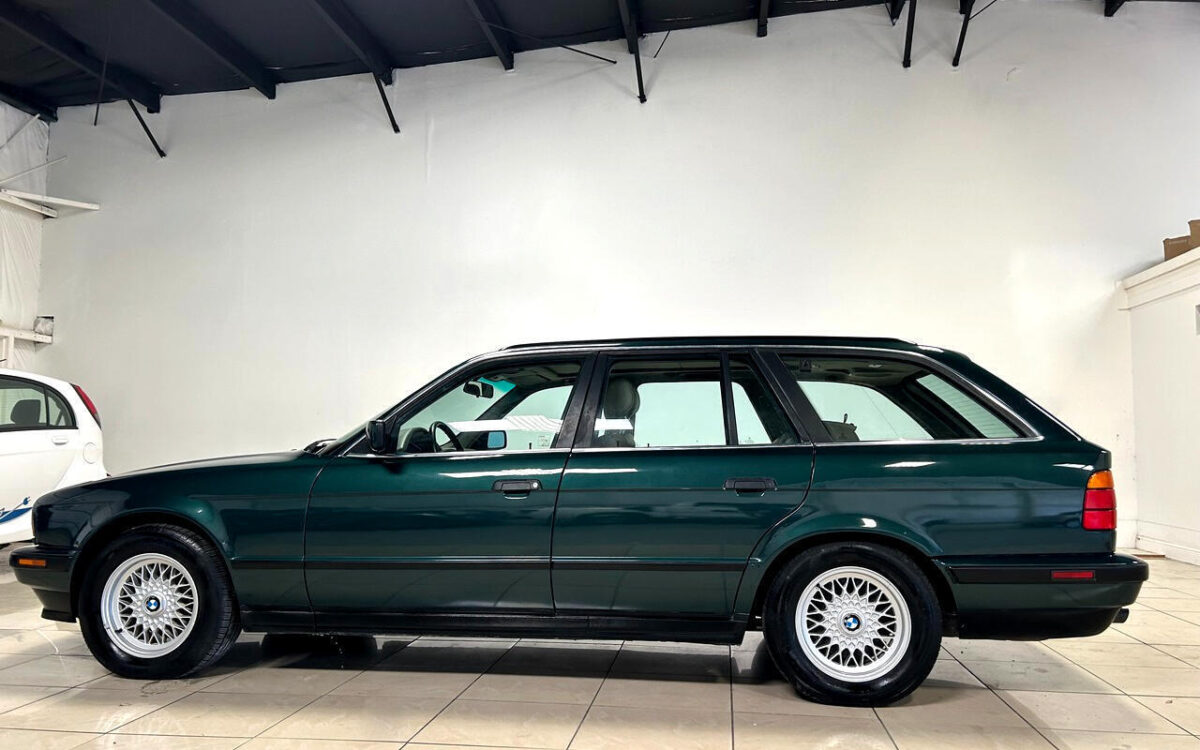 BMW-5-Series-Break-1994-9