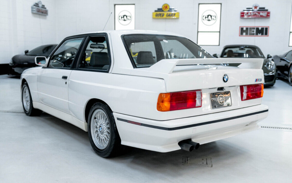 BMW-M3-Coupe-1991-7