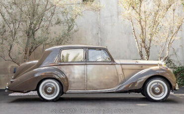 Bentley-R-Type-Saloon-1954-3