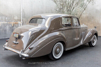 Bentley-R-Type-Saloon-1954-4