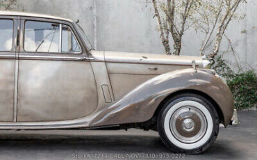 Bentley-R-Type-Saloon-1954-9