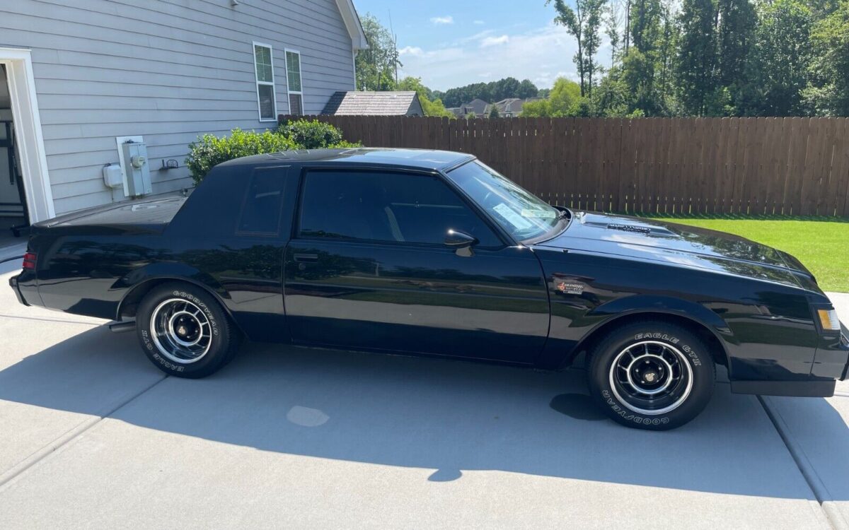 Buick-Grand-National-Coupe-1987-3