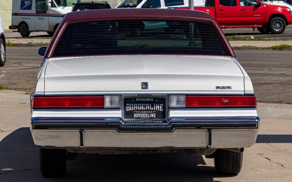 Buick-Regal-Coupe-1981-6