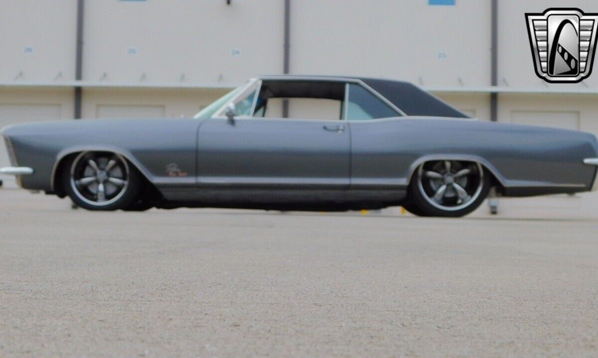 Buick-Riviera-1965-4