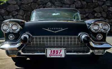 Cadillac-Brougham-Berline-1957-3