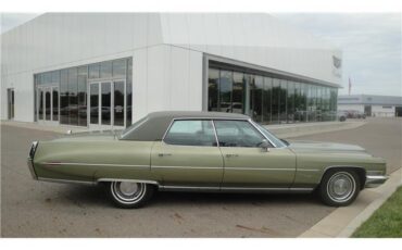 Cadillac-DeVille-1971-1