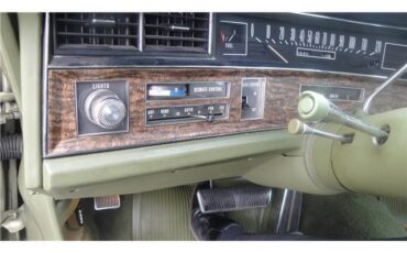 Cadillac-DeVille-1971-12