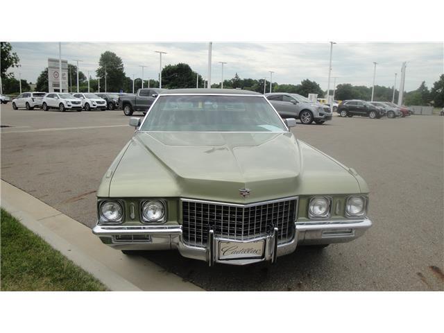 Cadillac-DeVille-1971-2