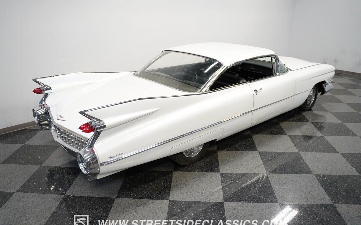 Cadillac-DeVille-Coupe-1959-23