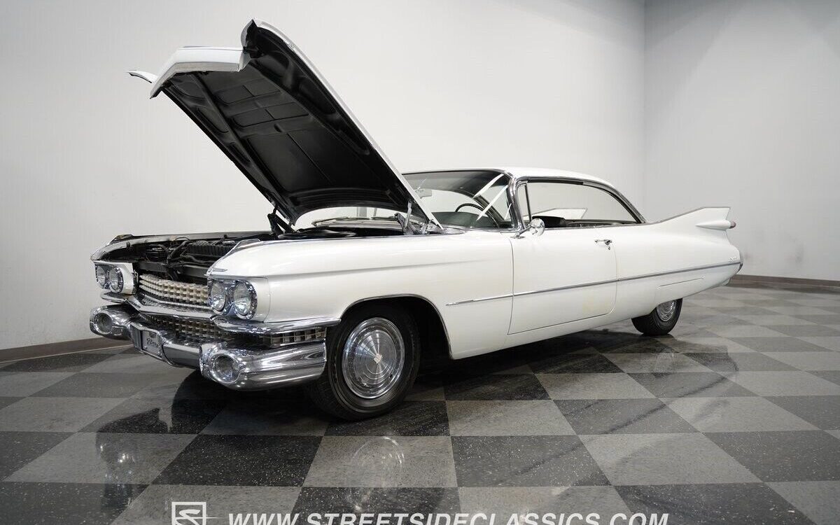 Cadillac-DeVille-Coupe-1959-30