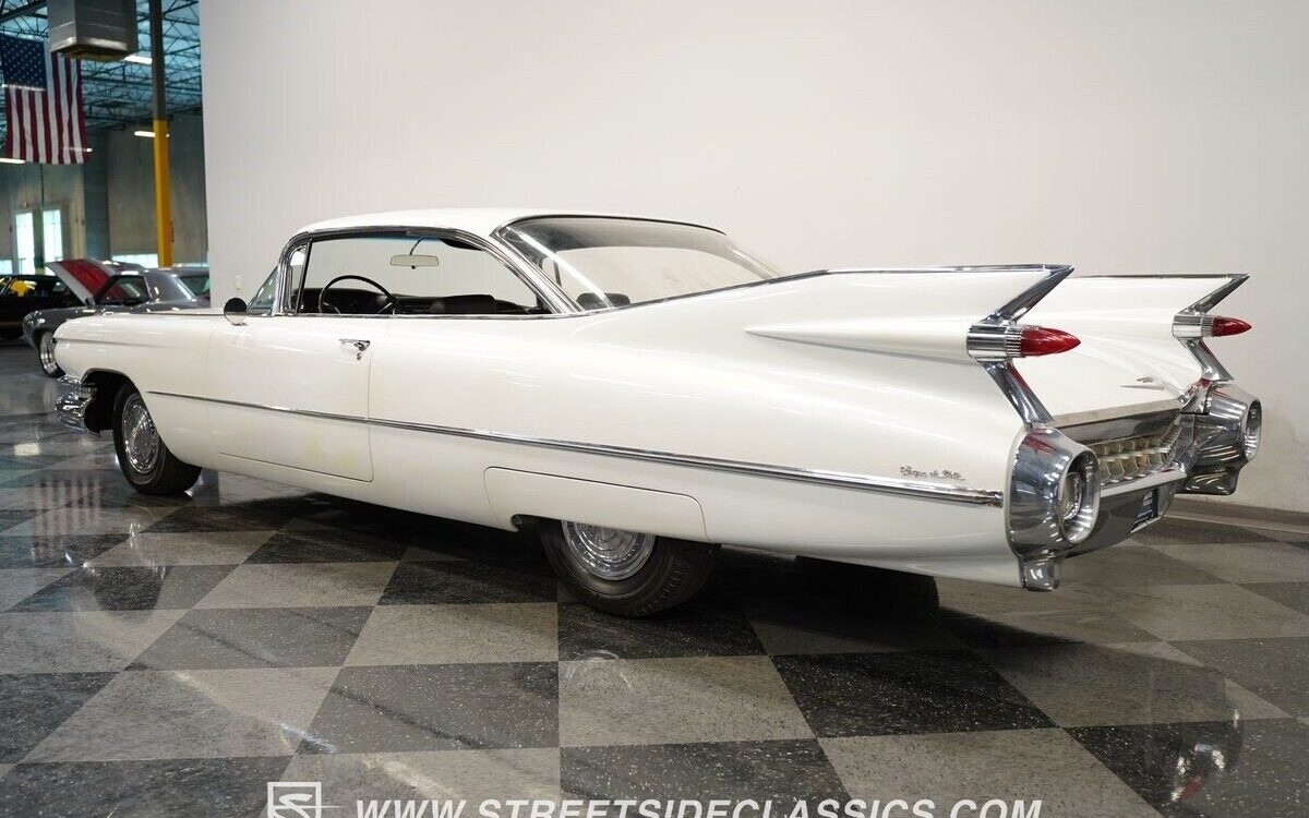 Cadillac-DeVille-Coupe-1959-6