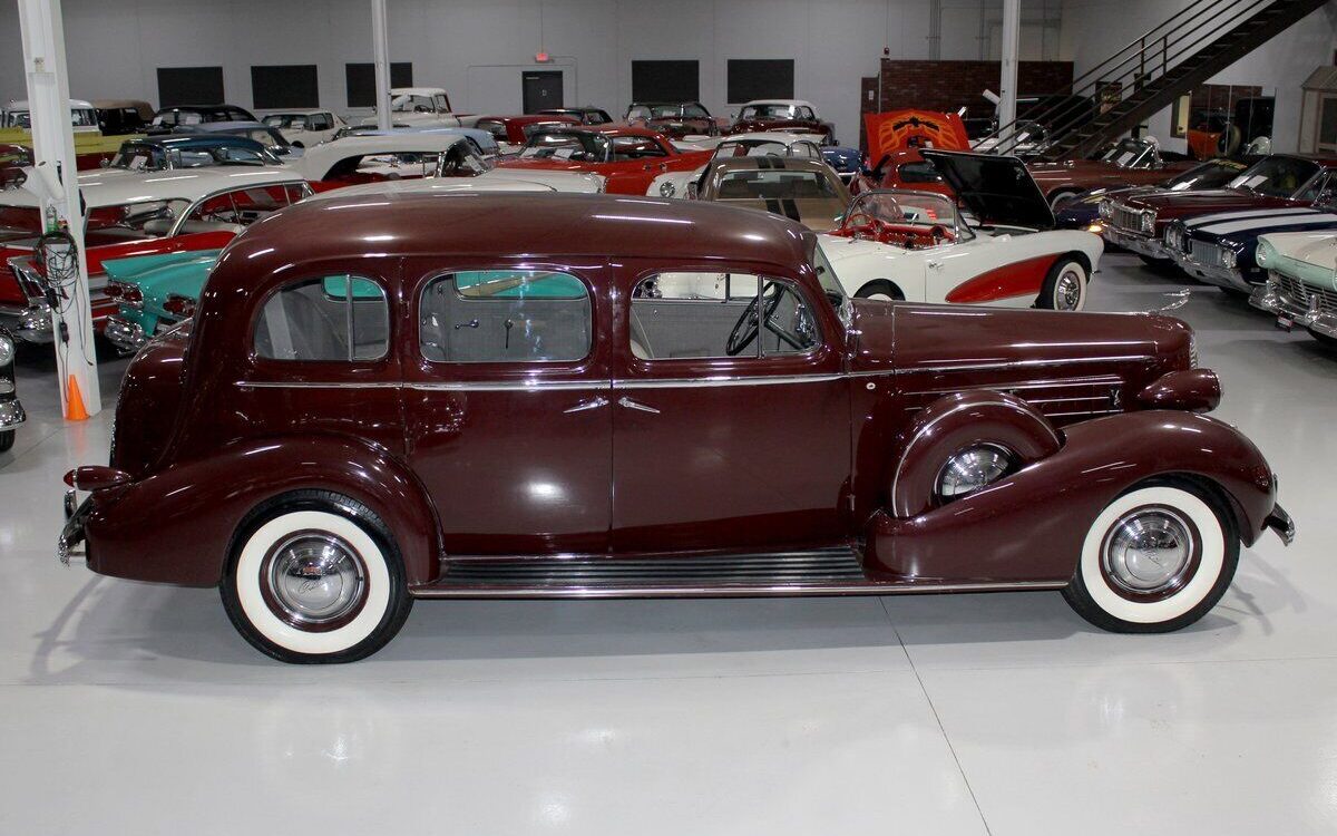 Cadillac-Series-85-V-12-Berline-1936-7