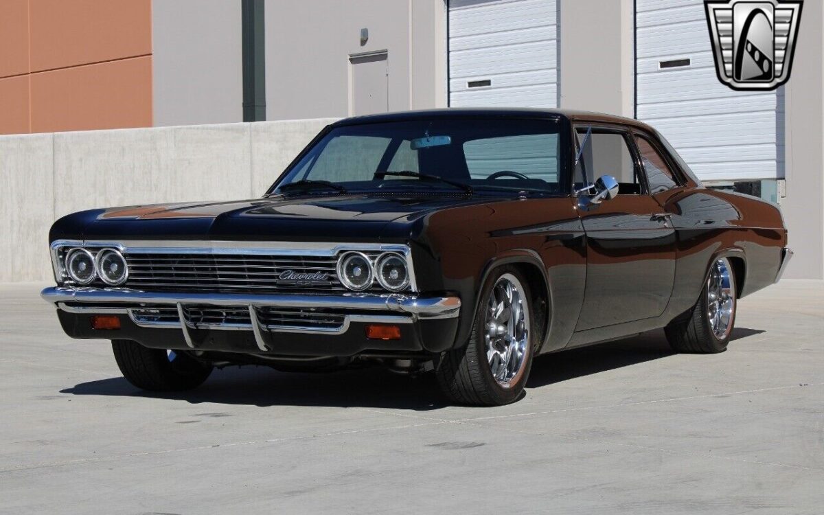 Chevrolet-Biscayne-1966-4