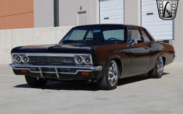 Chevrolet-Biscayne-1966-4