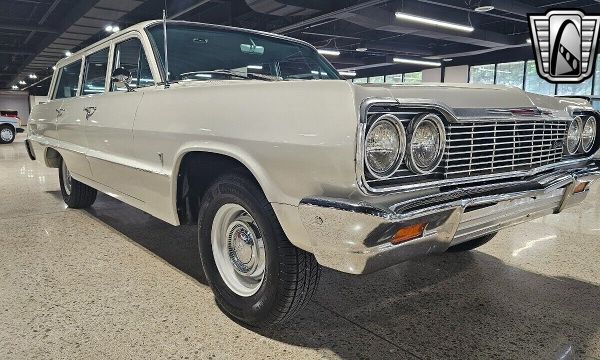 Chevrolet-Biscayne-Cabriolet-1964-5