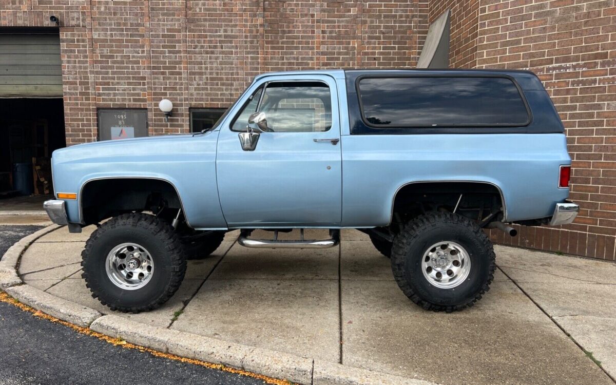 Chevrolet-Blazer-1989-2