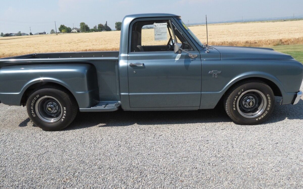 Chevrolet-C-10-1967-2