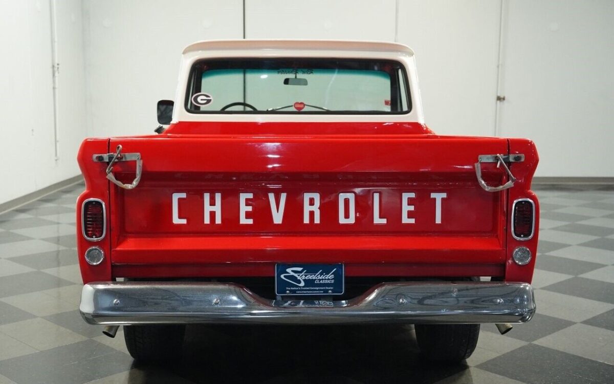 Chevrolet-C-10-Pickup-1966-8