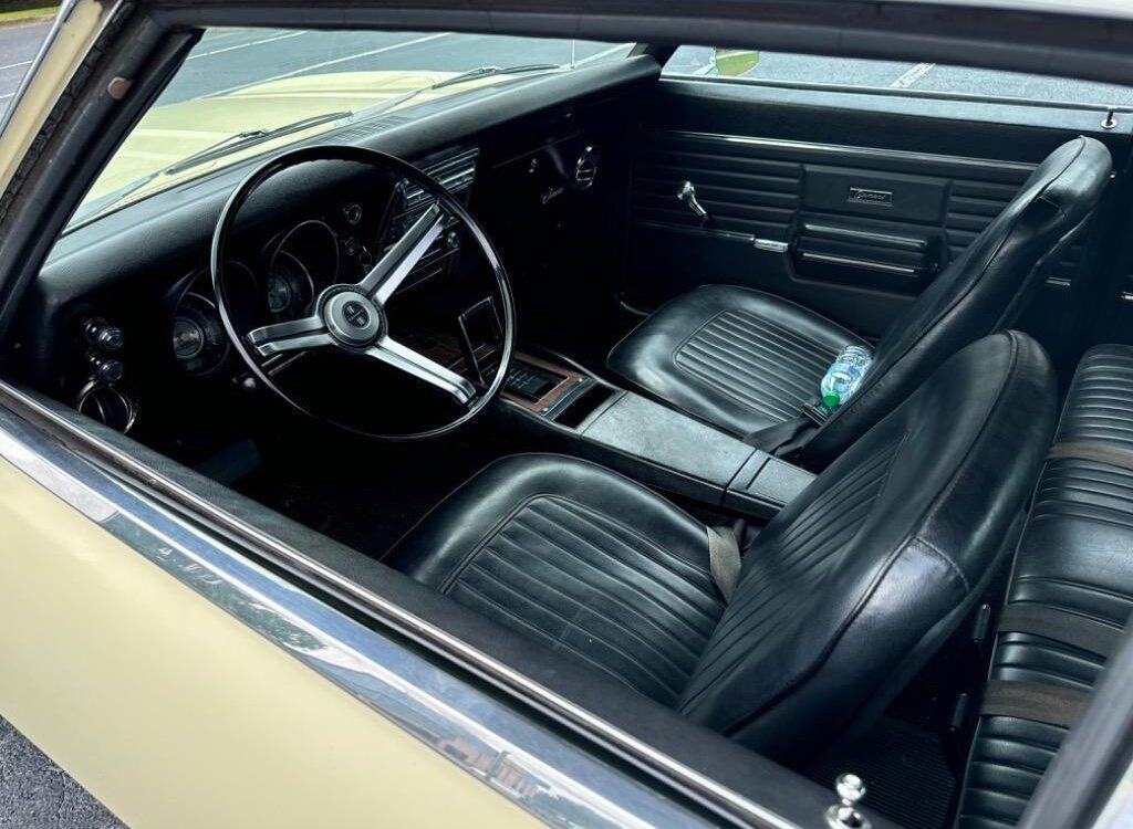 Chevrolet-Camaro-1968-23