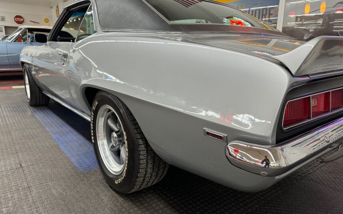 Chevrolet-Camaro-1969-22