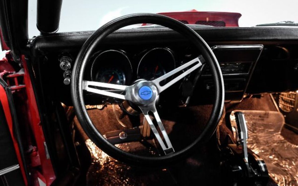 Chevrolet-Camaro-Coupe-1967-13