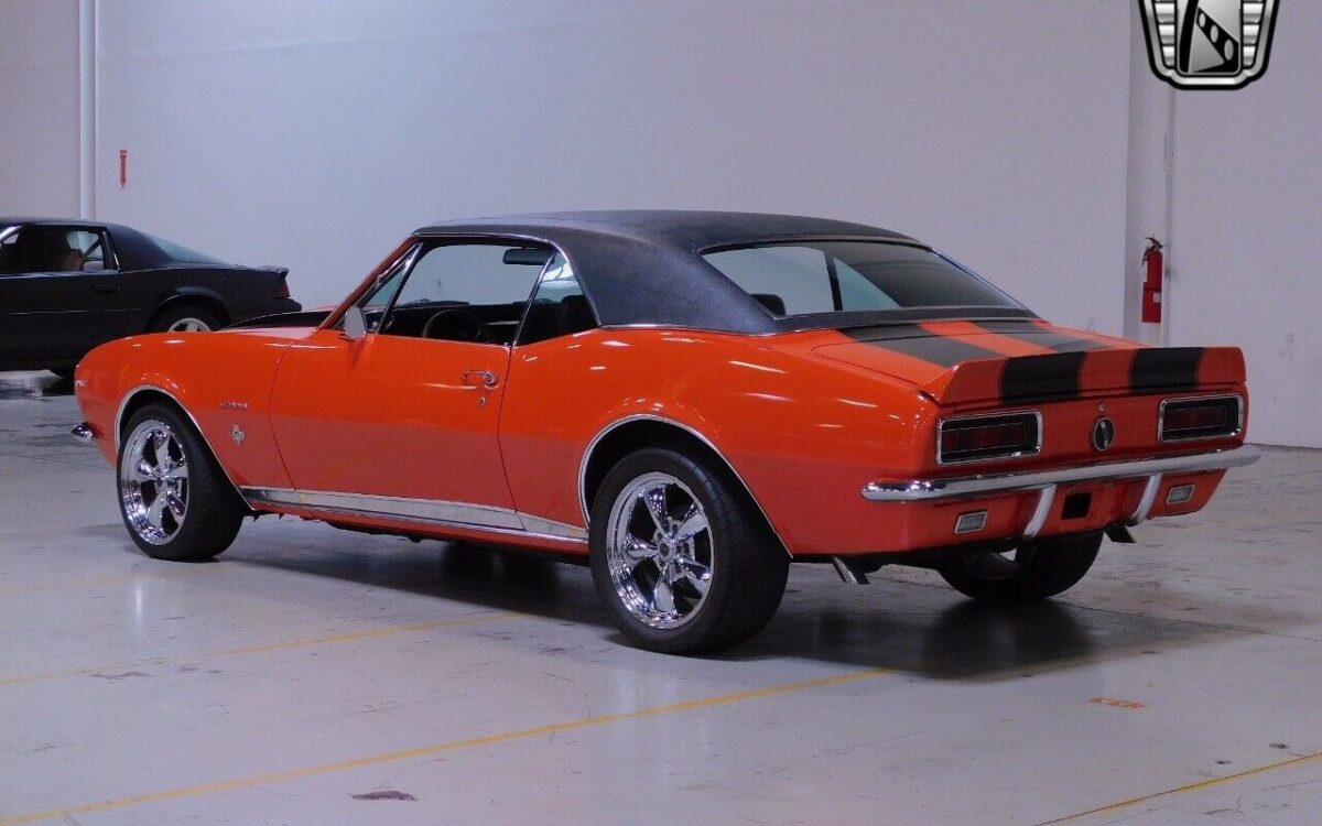 Chevrolet-Camaro-Coupe-1967-3