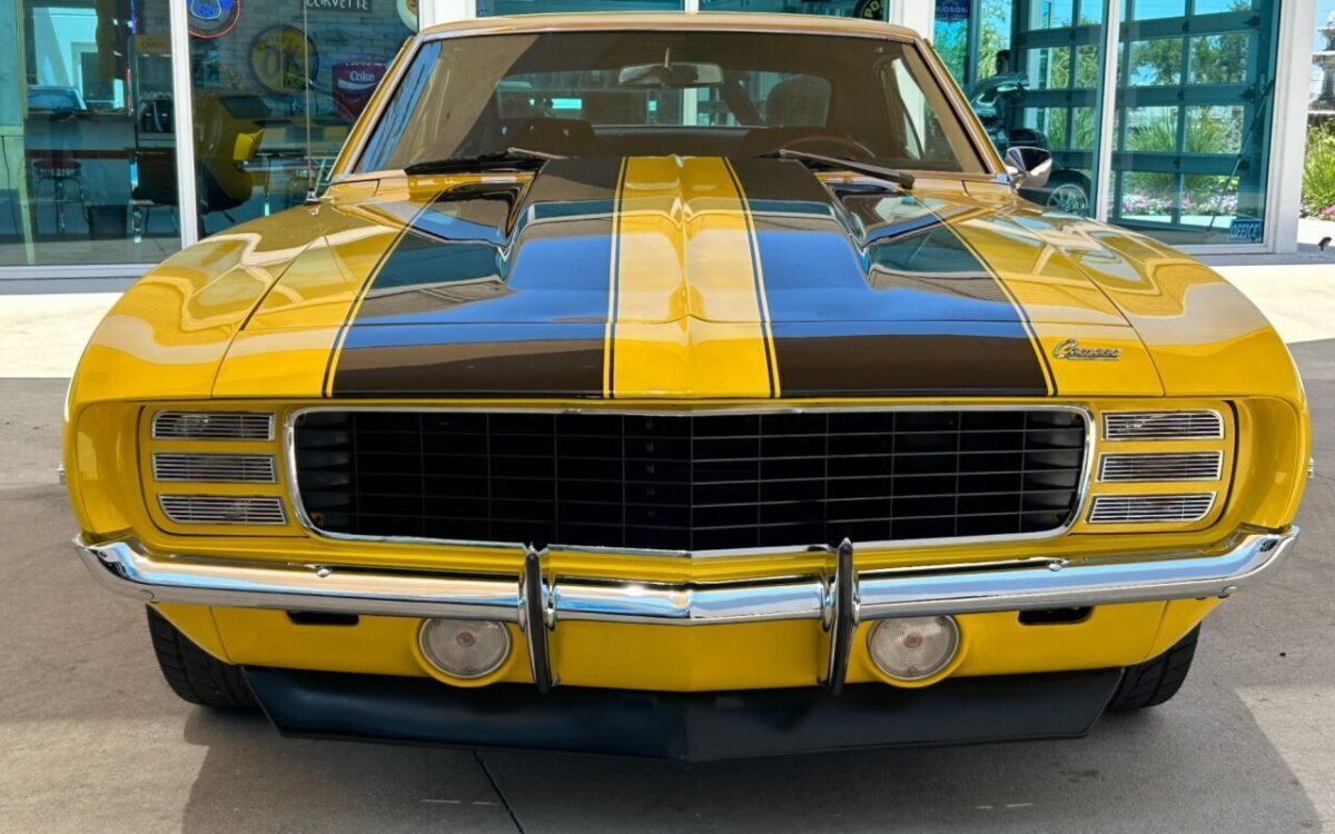 Chevrolet-Camaro-Coupe-1969-1