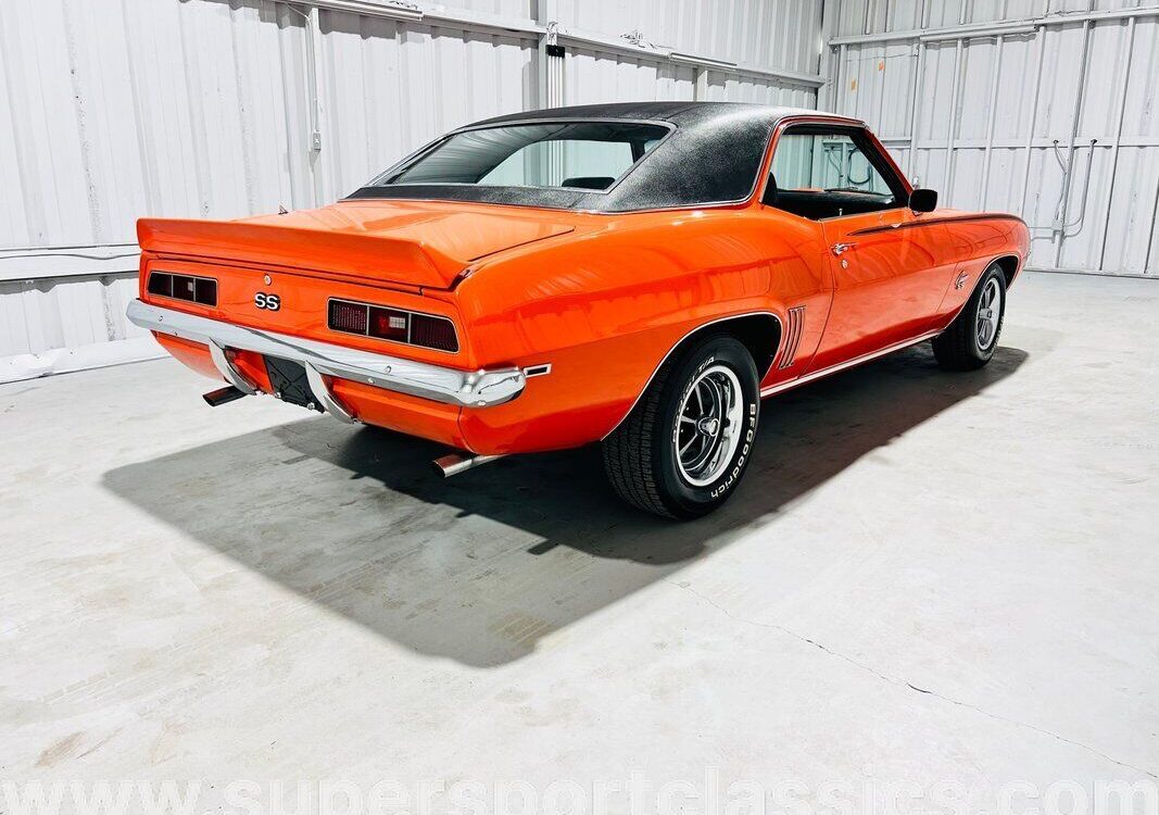 Chevrolet-Camaro-Coupe-1969-3